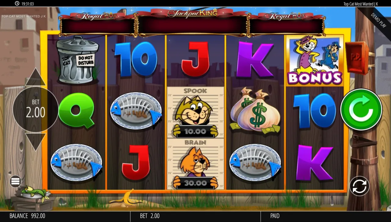 A lone Bonus symbol on reel five, balance 992.00